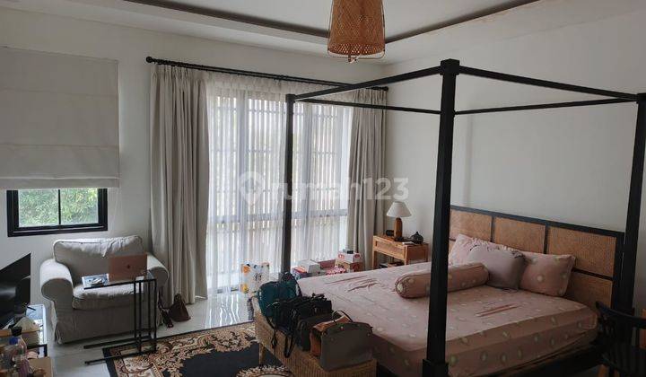 Rumah Dengan Interior Cantik di Neo Catalonia Nusa Loka BSD Fully Furnish 2