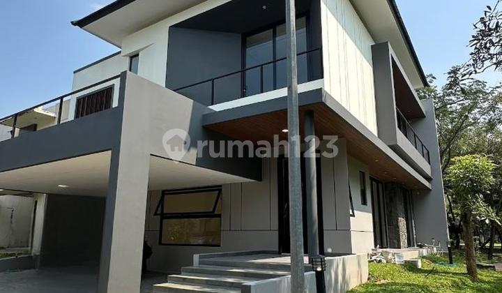 RUMAH CANTIK MODERN DI BSD FORESTA 2 LANTAI RAPIH SIAP HUNI