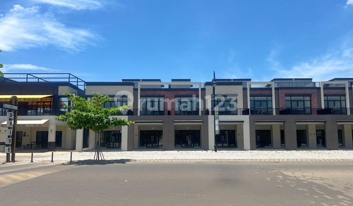 RUKO DOWNTOWN DRIVE DI GADING SERPONG 3 LANTAI HADAP JL RAYA 