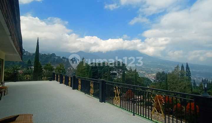 Di Jual Villa Lokasi Cisarua Bogor 5KT Banyak Fasilitas // 10.25 Di Jual Villa Lokasi Cisarua Bogor 5KT Banyak Fasilitas // 10.25