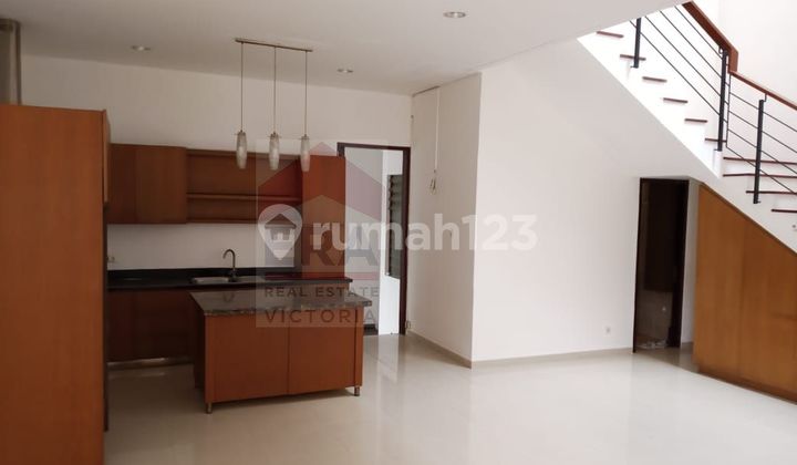 Rumah 3 Lantai Asri Bagus SHM Cilandak Barat Jakarta Selatan 2