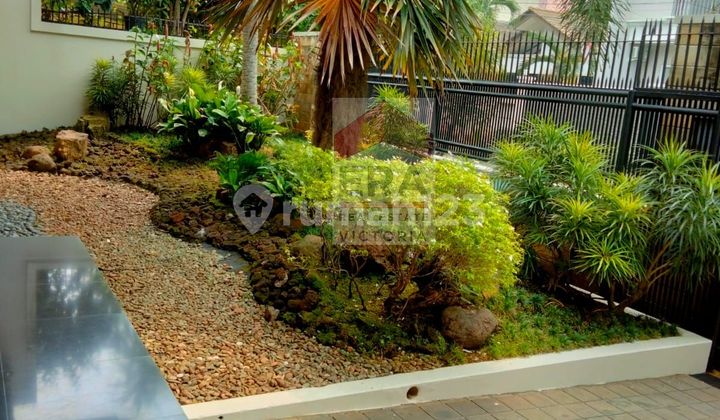 Rumah 2 Lantai Asri SHM Pondok Indah Jakarta Selatan