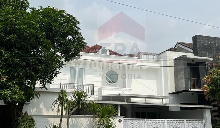 New Luxury 2-Story House with SHM in Lebak Bulus, South Jakarta New Luxury 2-Story House with SHM in Lebak Bulus, South Jakarta