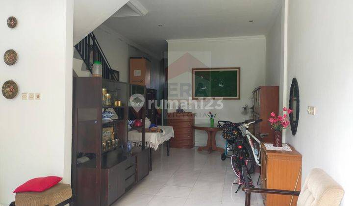 Rumah 2 Lantai Bagus SHM Duren Sawit Jakarta Selatan 2