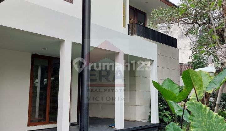Rumah 2 Lantai Asri Pondok Indah Jakarta Selatan Rumah 2 Lantai Asri Pondok Indah Jakarta Selatan