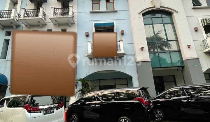 For Rent, 5-Story Shophouse in Pondok Indah Area, Land Size 15x... //2025 For Rent, 5-Story Shophouse in Pondok Indah Area, Land Size 15x... //2025