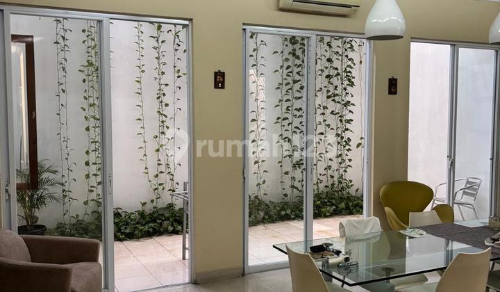 DiSewakan Rumah Pondok Indah Bagus Shm 3KT/3KM /LT200/LB350/11.25 2