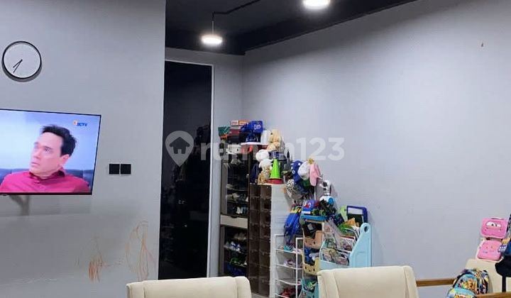 FOR SALE/RENT SHOPHOUSE AND HOUSE IN PASAR REBO AREA 271025 RHN