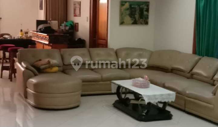 DiJual Rumah DiOtista Jak_Tim 7Carport 1Garasi 6KT Bisa Office/11.25