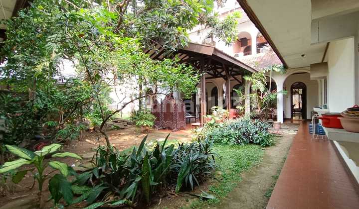 Di Jual Rumah Luas Lebak Bulus Strategis Cocok untuk Office/2025L Di Jual Rumah Luas Lebak Bulus Strategis Cocok untuk Office/2025L