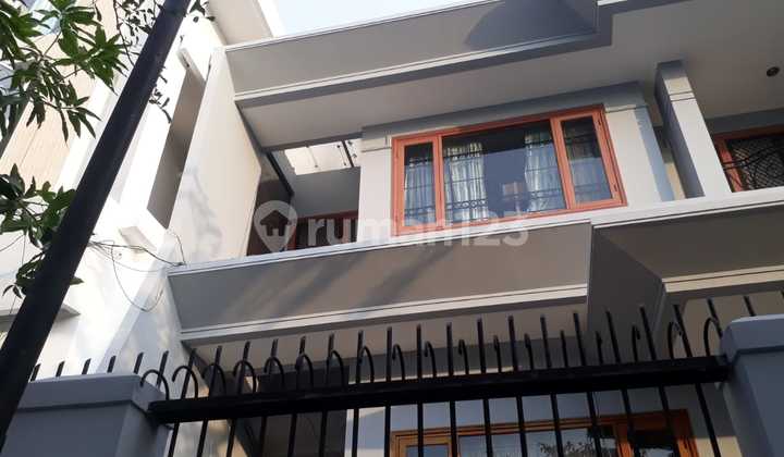 2-Storey House Ready to Occupy Near Shopping Center and Toll Access in Ancol Barat Dalam Cluster, North Jakarta 2