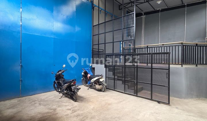 Gudang Baru di Jalan Pesing Poglar, Jakarta Barat