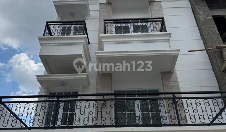 Rumah 3 Lantai SHM Bebas Banjir Dekat Fasilitas Kesehatan Siap Huni di Pesanggrahan, Jakarta Selatan 2