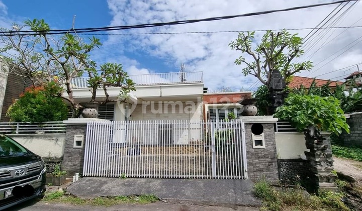 Rumah 2 Lantai SHM Siap Huni Selangkah Dari Mall Living World Denpasar, Bali Rumah 2 Lantai SHM Siap Huni Selangkah Dari Mall Living World Denpasar, Bali