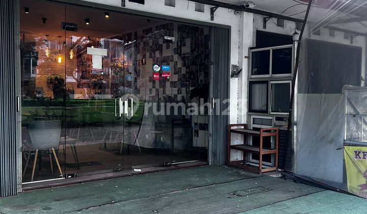 Shop House for Sale in Palem Semi Area Tangerang, Suitable for Coffee Cafe