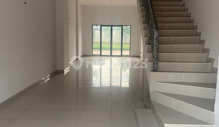 For Rent Nice 4-Story Shop House In Sedayu City