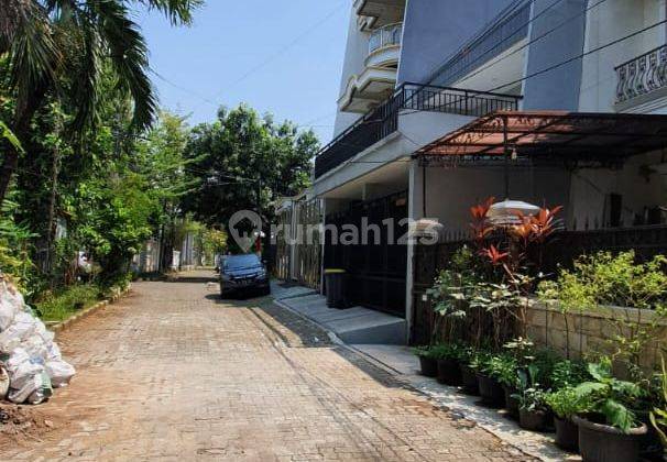 Rumah 2 Lantai di Jalan Bisma, Jakarta Utara 2