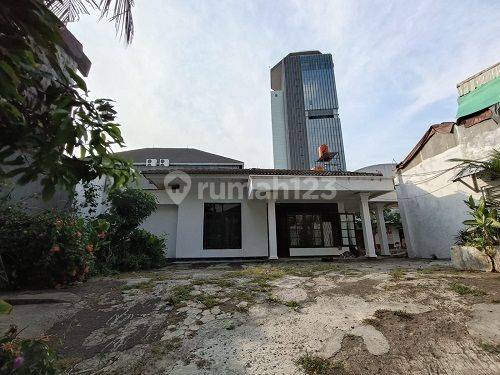 dijual rumah tua murah di Menteng 1