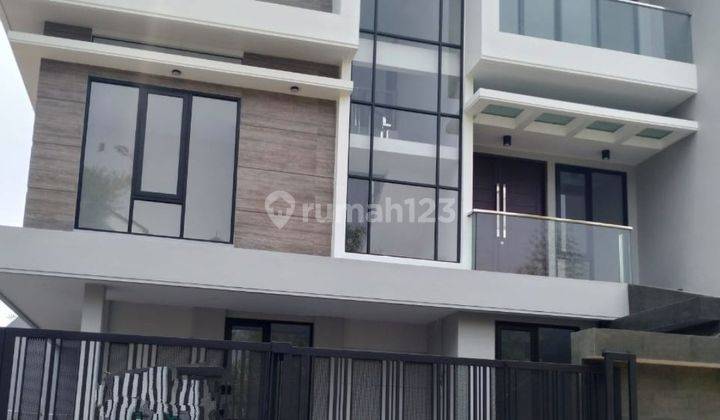 Jual Rumah Baru Hook 3 Lantai 12,4x13 di Taman Permata Sunter 1