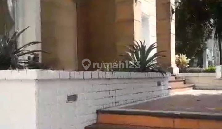 di Sewakan Rumah Mewah 2 Lantai Lt 850m2 di Bukit Gading Villa 2