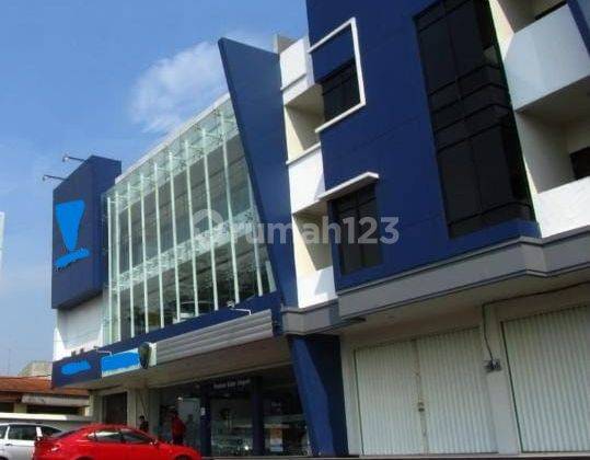 Jual Atau Sewa Gedung 4 Lantai Lt 1.354m2 Ex Showroom di Depok 1