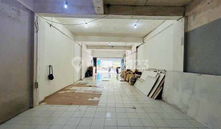 Disewakan Ruko 3,5 Lantai Di Pangeran Jayakarta  1