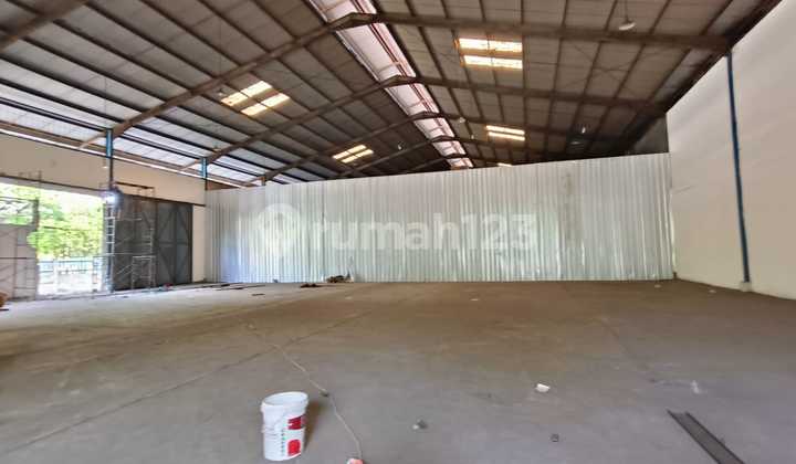 Warehouse for Rent 900 M in West Ancol Warehouse for Rent 900 M in West Ancol
