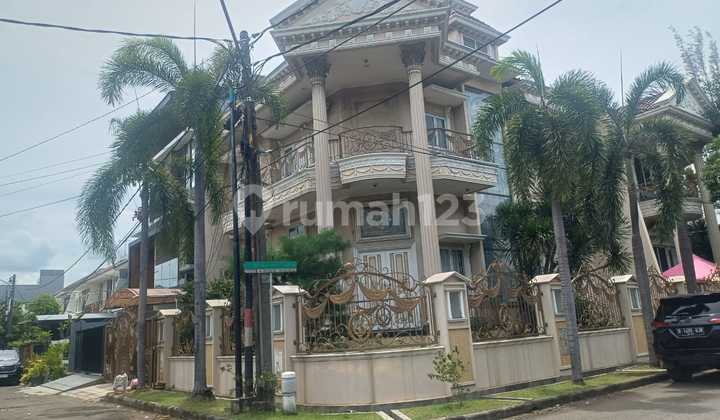 Di Kelapa Gading, Dijual Rumah 2 Lantai Hoek Bagus Full Furnish Di Kelapa Gading, Dijual Rumah 2 Lantai Hoek Bagus Full Furnish