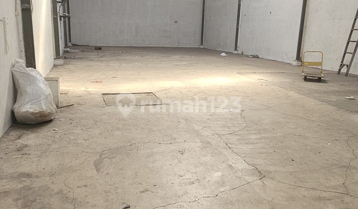 Plumpang, 300 M Warehouse for Sale, Good Condition and Ready to Use