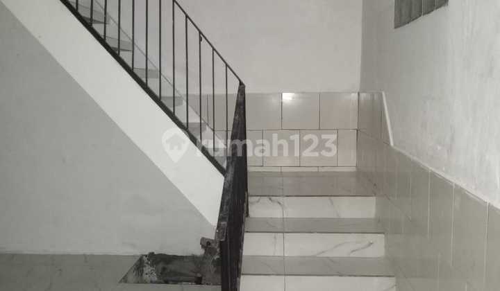 Very Cheap Sale 2.5 Story House In Kebon Jeruk 2
