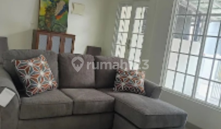 Hibrida, Rumah Baru 3 Lantai Full Furnish Dan Cantik 2