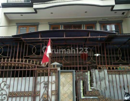 Rumah Murah, Bagus,3 Lantai Di Sunter Agung 1