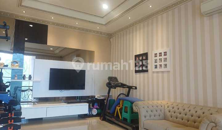 Di Kelapa Gading, Dijual Rumah 2 Lantai Hoek Bagus Full Furnish  2