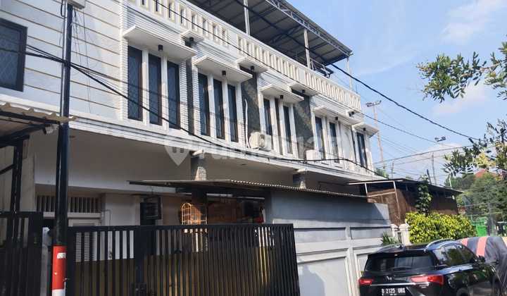 Di Sunter Hijau, Dijual Rumah Hoek 219 M 2 Lantai