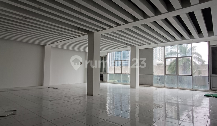 Disewakan Ruko Gandeng 200 M,4,5 Lantai Di Boulevard Raya Kelapa Gading Disewakan Ruko Gandeng 200 M,4,5 Lantai Di Boulevard Raya Kelapa Gading
