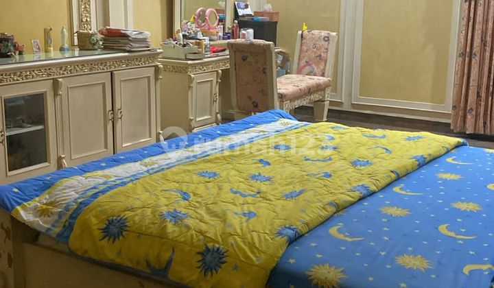 For Sale Beautiful 2-Story Southeast Corner House In Villa Permata Gading 2