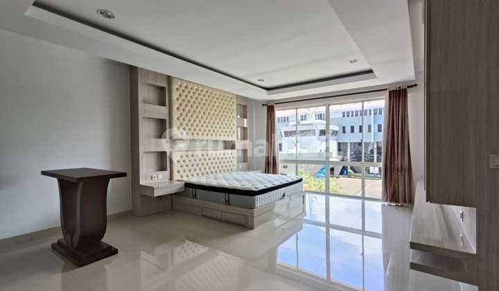 Rumah Cantik Full Furnish 3 Lantai di Town House Ancol Mansion