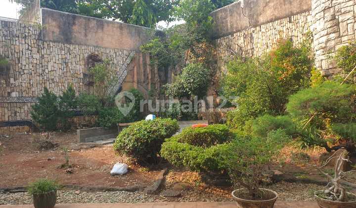 For Sale 2-Story Luxury House 1000m² 2