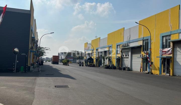 Cakung Warehouse 240 M, For Rent 300 Million