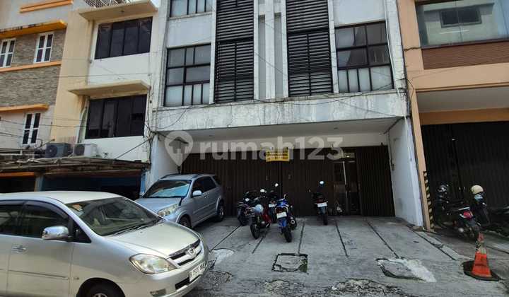 For Rent, 2 Adjacent Shophouses in Sunter.