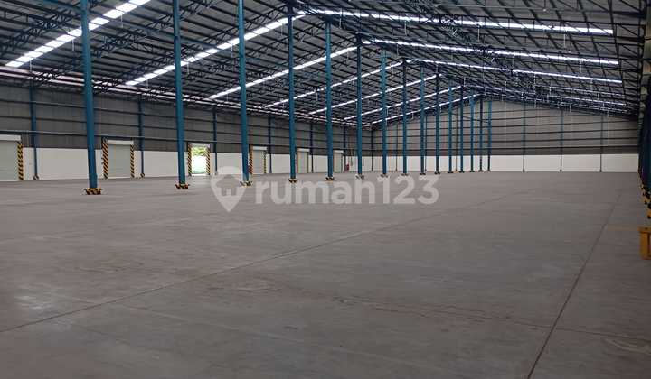 For Rent: 5000 M² Warehouse and 1 Hectare Land in Cakung