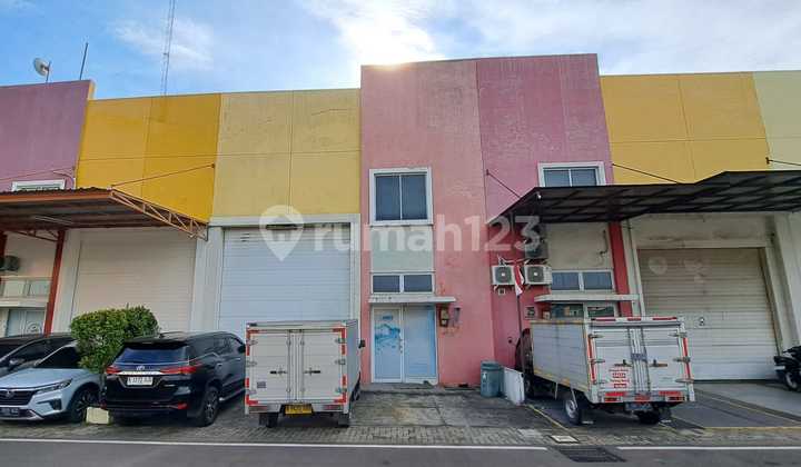For Sale 216 M² Warehouse in Cakung