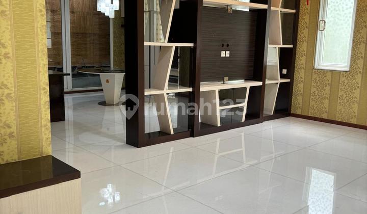 Di Springhill Dijual Rumah 4 Lantai Bagus Dan Siap Huni