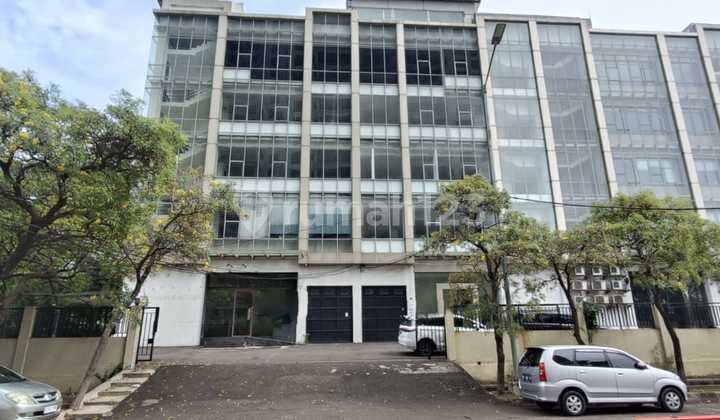 For Rent: Newly Renovated Modern Ancol Marinabagus Shop House