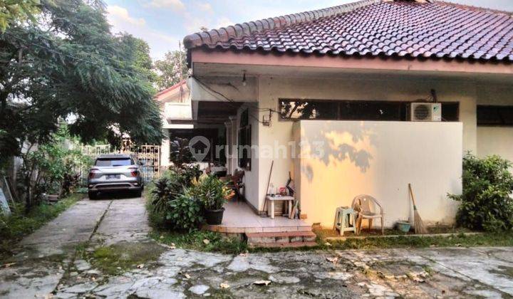 Dijual rumah tua hitung tanah saja di pinggir jalan raya meruya  1