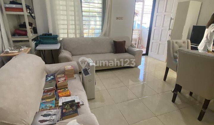 Dijual rumah rapi dan siap huni di kelapa gading 2