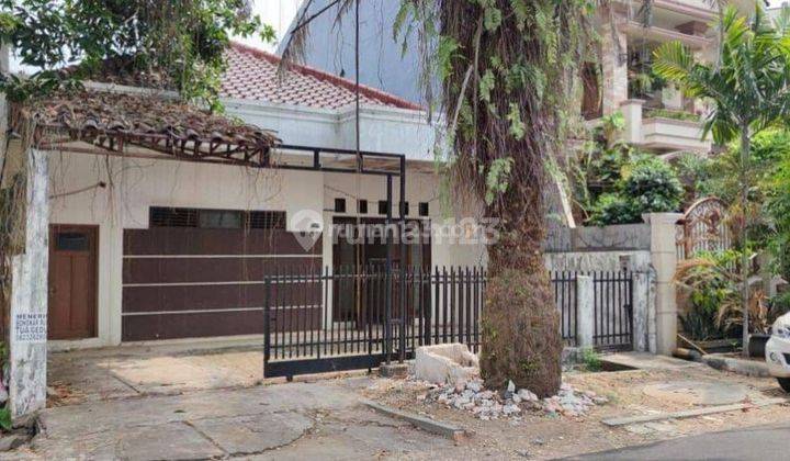 Dijual rumah tua hitung tanah di cempaka putih jakarta  1