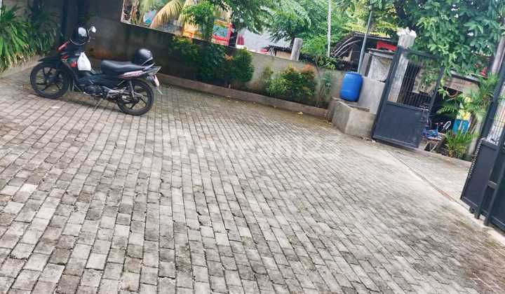 Strategic Location House in Tangerang, Banten Strategic Location House in Tangerang, Banten