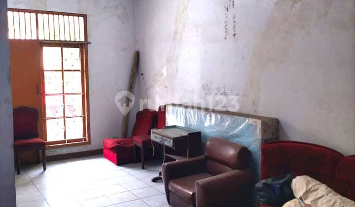 House Needs Minimal Renovation SHM 2