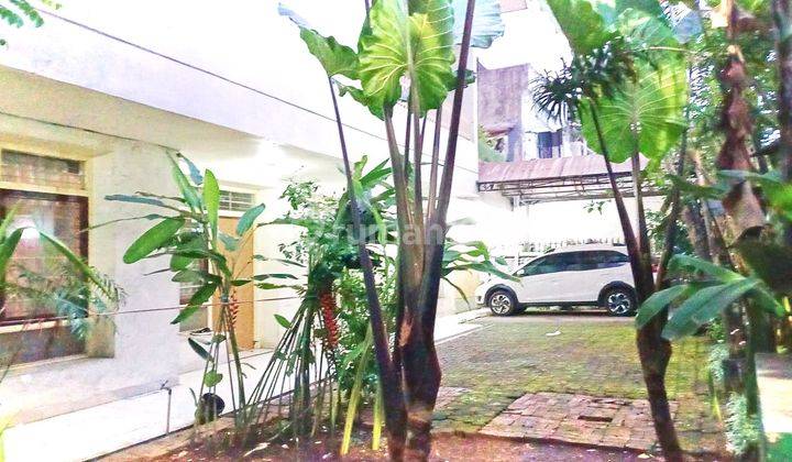 Rumah di Jalan Petogogan Kebayoran baru Jakarta selatan 2 Lantai SHM 2